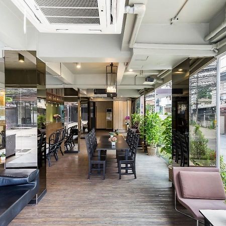 Ton Aor Place Hotel Банкок Екстериор снимка