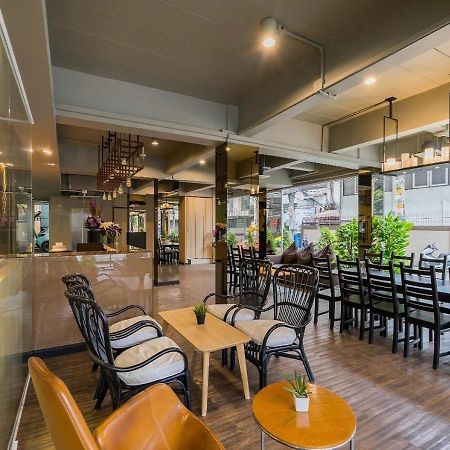 Ton Aor Place Hotel Банкок Екстериор снимка
