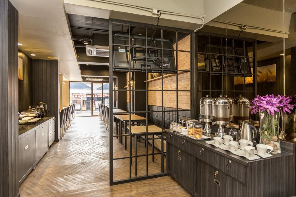Ton Aor Place Hotel Банкок Екстериор снимка