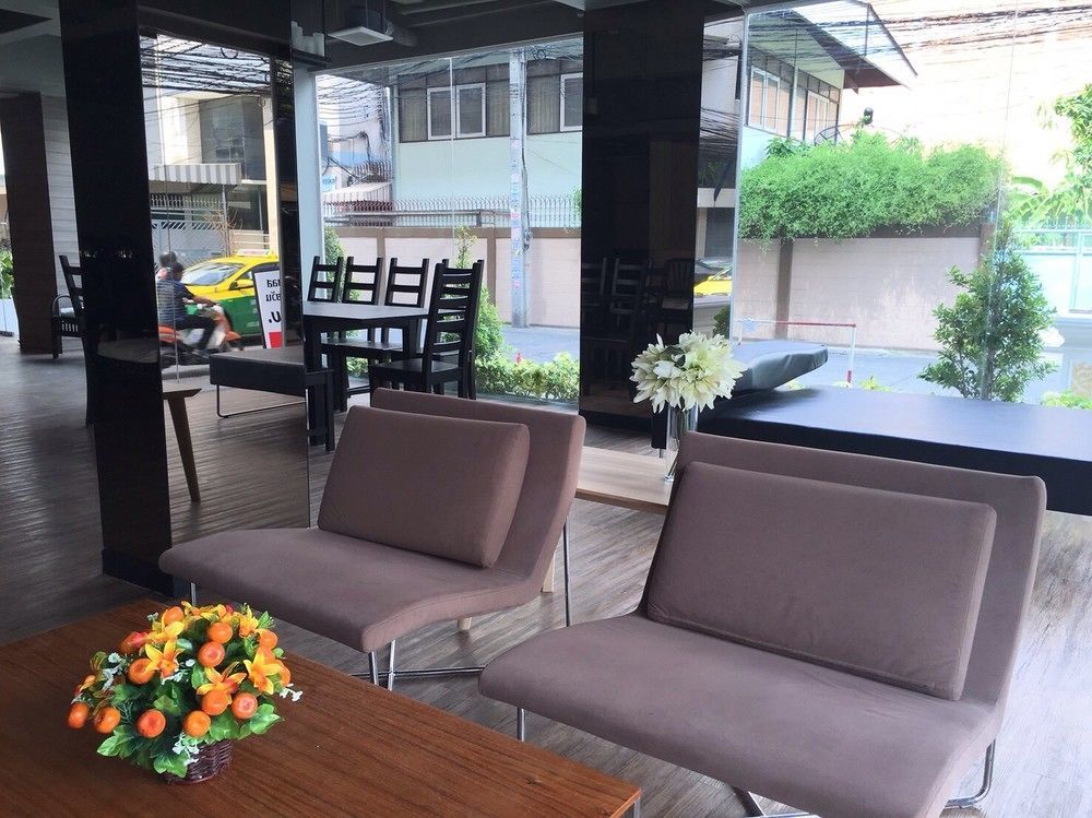 Ton Aor Place Hotel Банкок Екстериор снимка