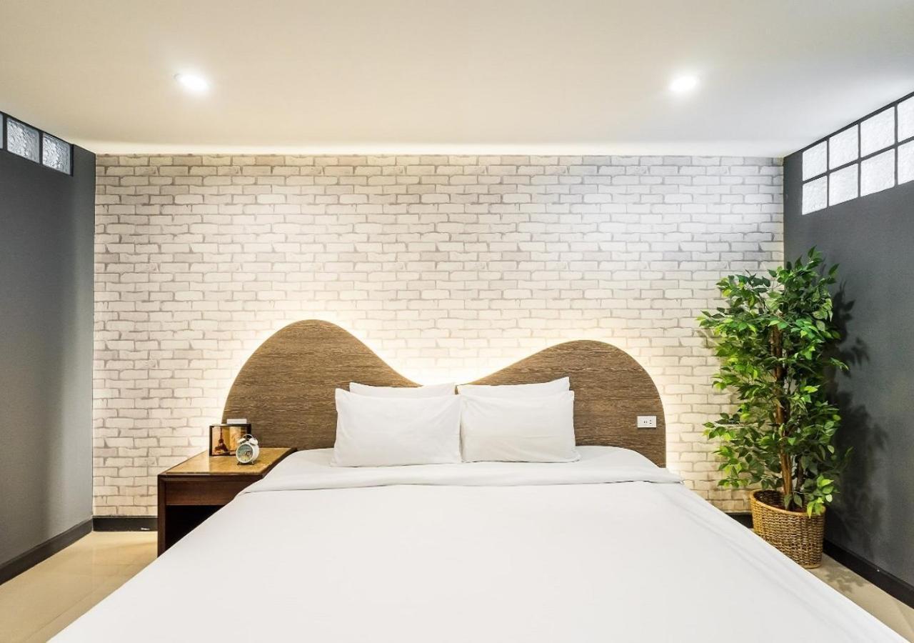 Ton Aor Place Hotel Банкок Екстериор снимка