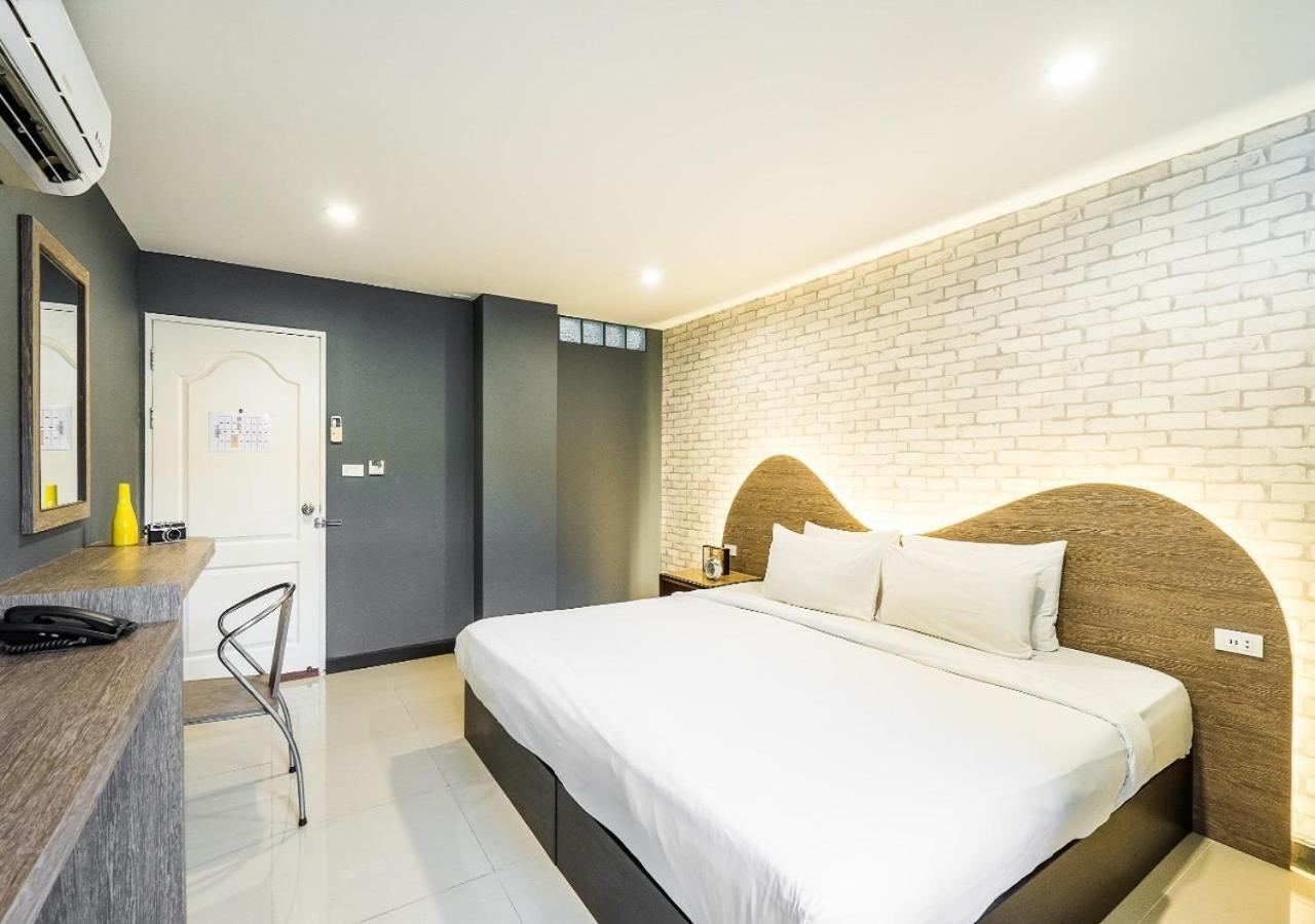 Ton Aor Place Hotel Банкок Екстериор снимка