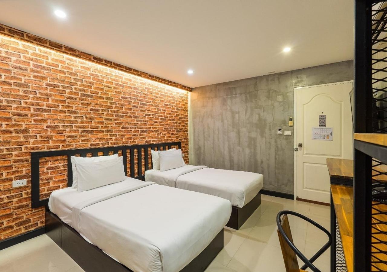 Ton Aor Place Hotel Банкок Екстериор снимка