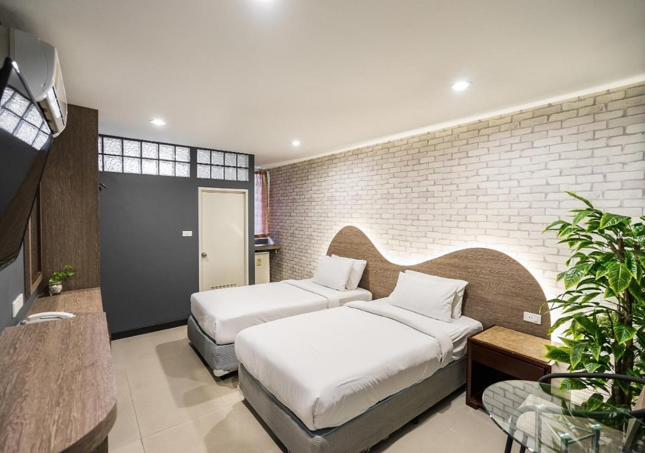 Ton Aor Place Hotel Банкок Екстериор снимка
